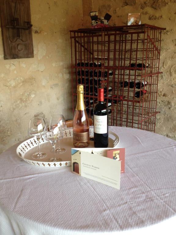 Chateau Nardou Otel Saint-Sulpice-et-Cameyrac Oda fotoğraf